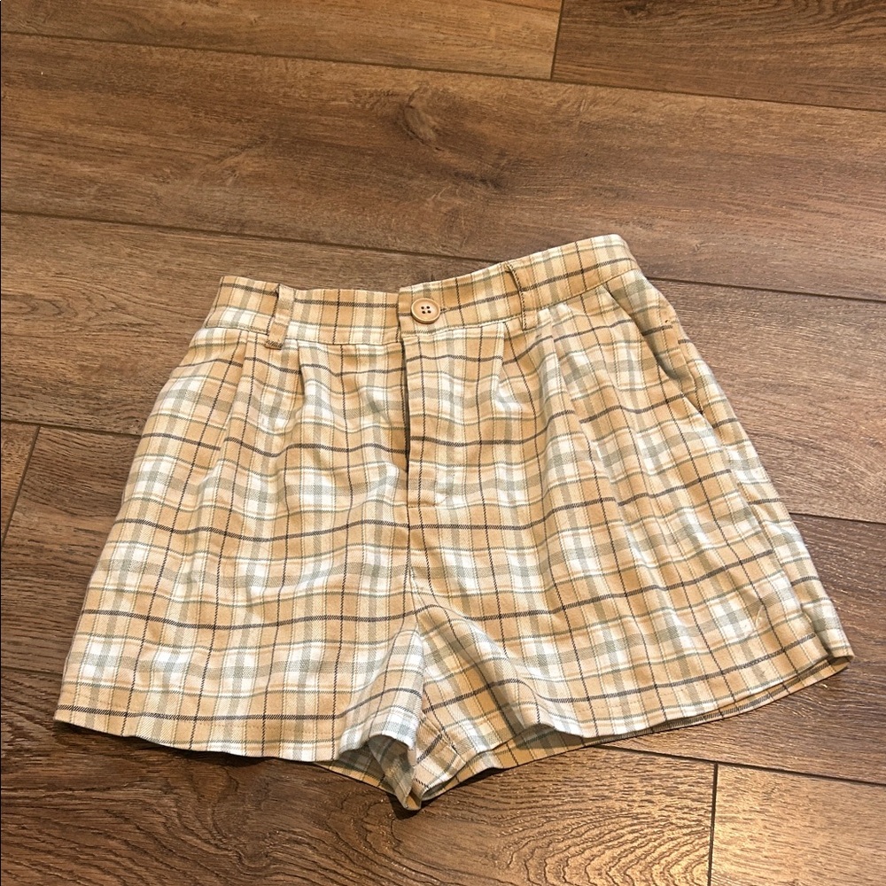High waisted Plaid Tan Women's Shorts with pockets Tilly’s